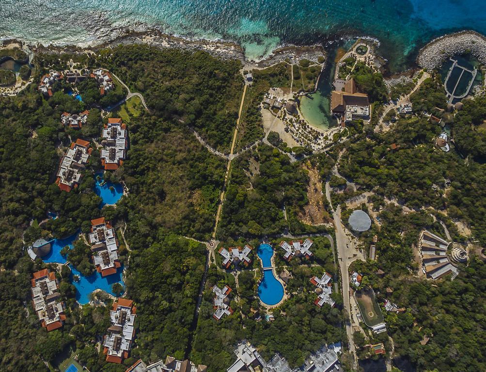 Hotel Occidental At Xcaret Destination Playa del Carmen Exterior foto Aerial view of the resort