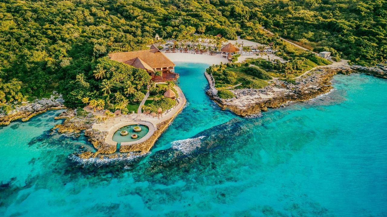 Hotel Occidental At Xcaret Destination Playa del Carmen Exterior foto Aerial view of the resort